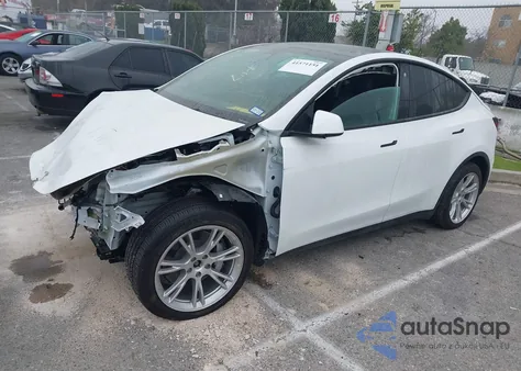 2022 Tesla Model Y from USA, damaged, VIN 7SAYGDEE4NF315356